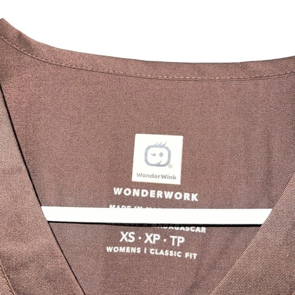 NWT WonderWork Scrub Women Top Size XS - Picture 6 of 8